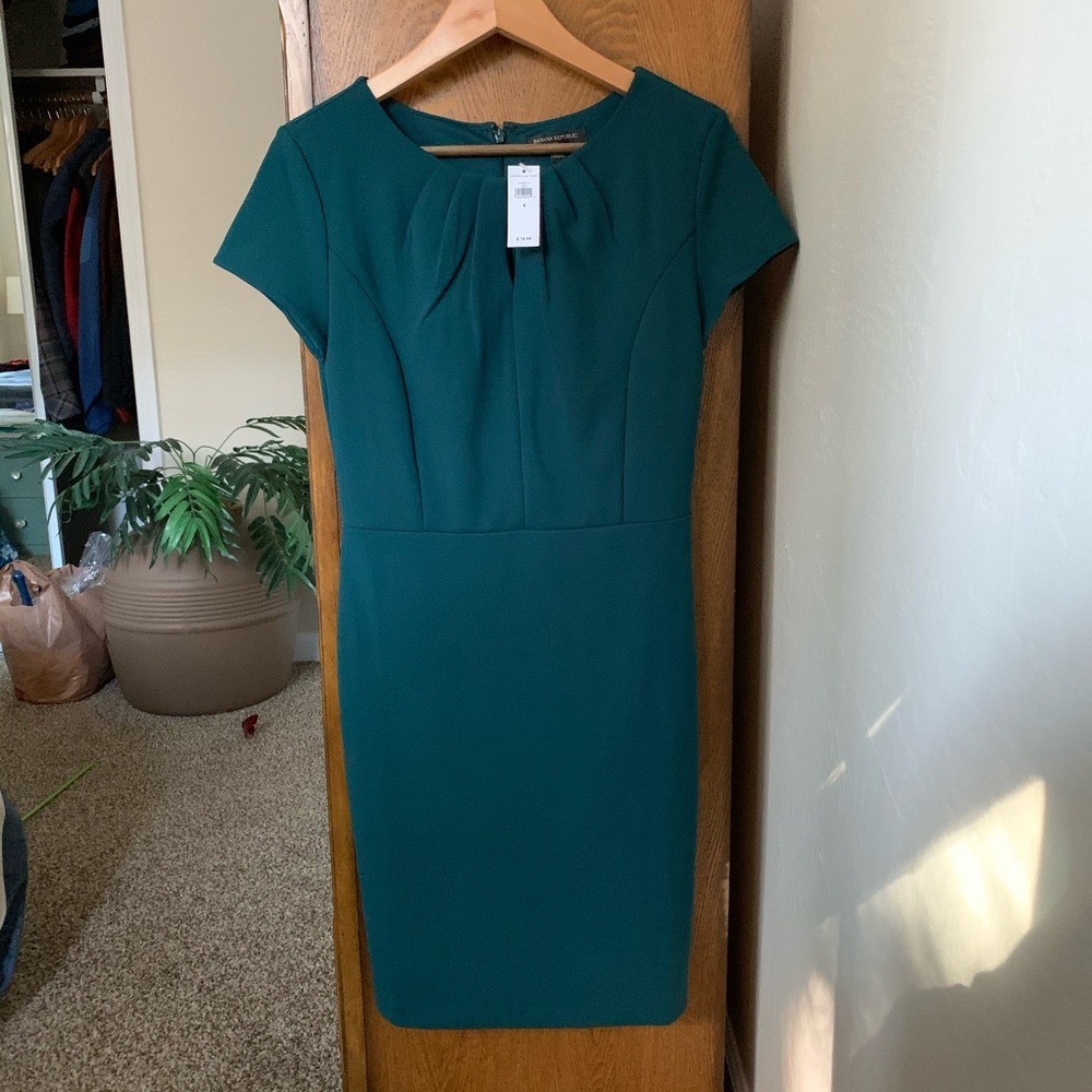 Banana Republic Factory green business dress